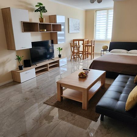 Studio Apartman Borlin Karlovac Ngoại thất bức ảnh